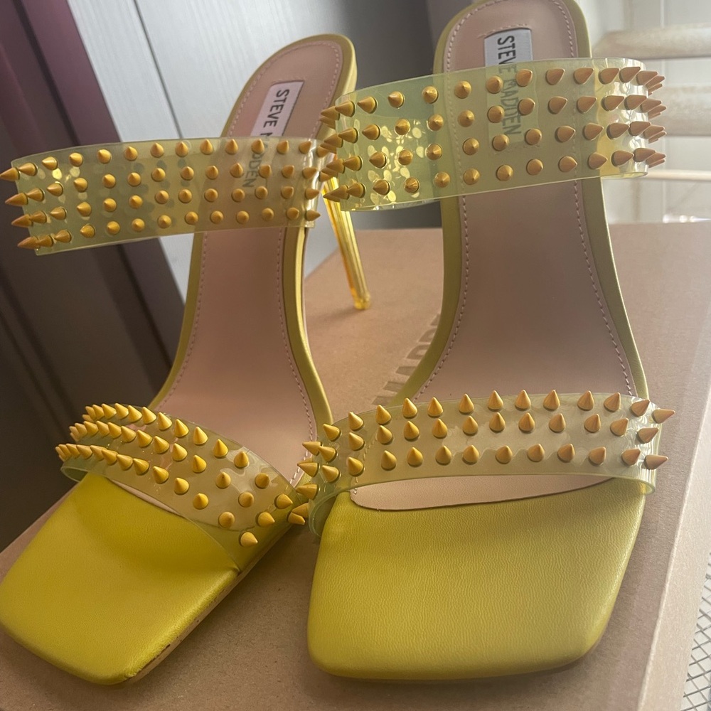 Steve Madden Lunna Yellow Spiked Heels